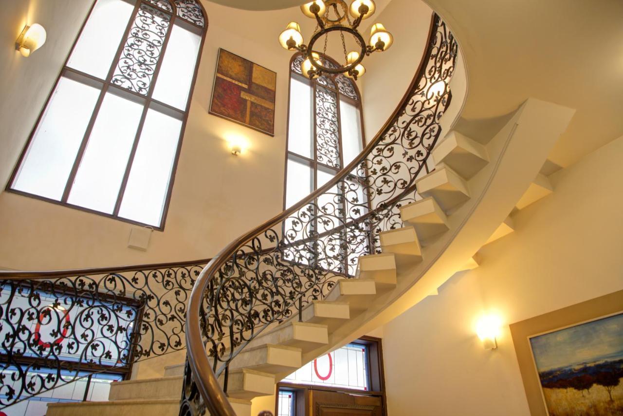 Red Brick Home By Earthaa Escapes นิวเดลี ภายนอก รูปภาพ